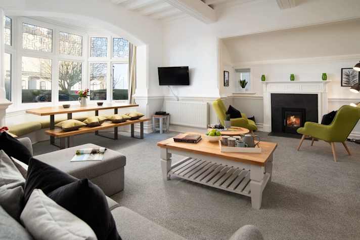 Quartz Apartment 