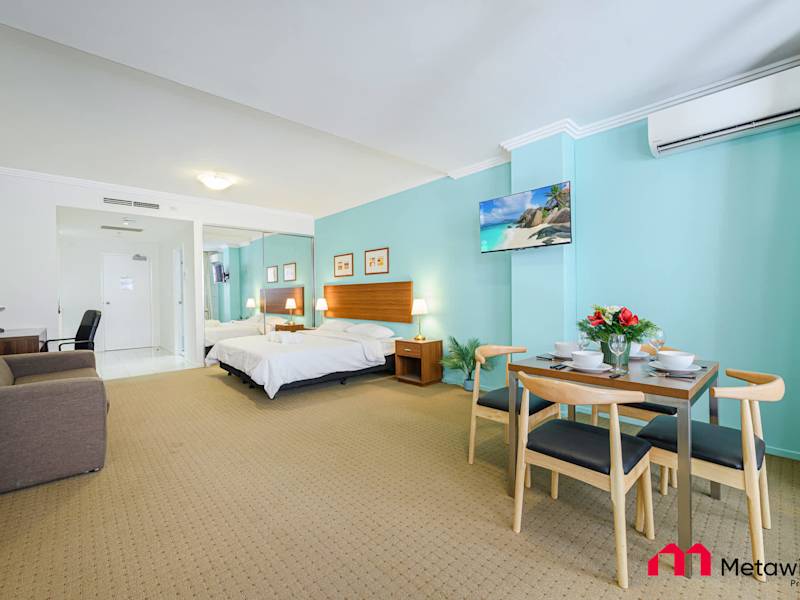 2Bed Next to ICC Darling Harbour 65