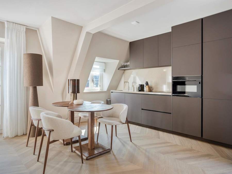Renovated two-bedroom apartment with balcony on Bergsingel, Rotterdam Noord