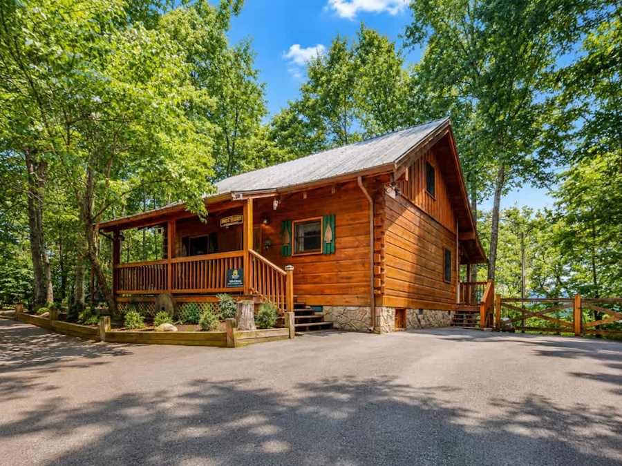 Smoky Mountain Retreat W deck・Hot Tub・Views・Games