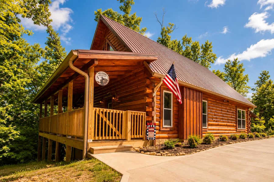 Cozy 3BR Cabin w/ Hot Tub