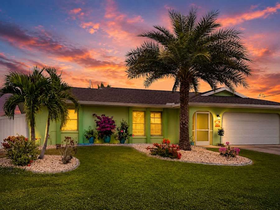 Port Charlotte Waterfront Luxe Tiki