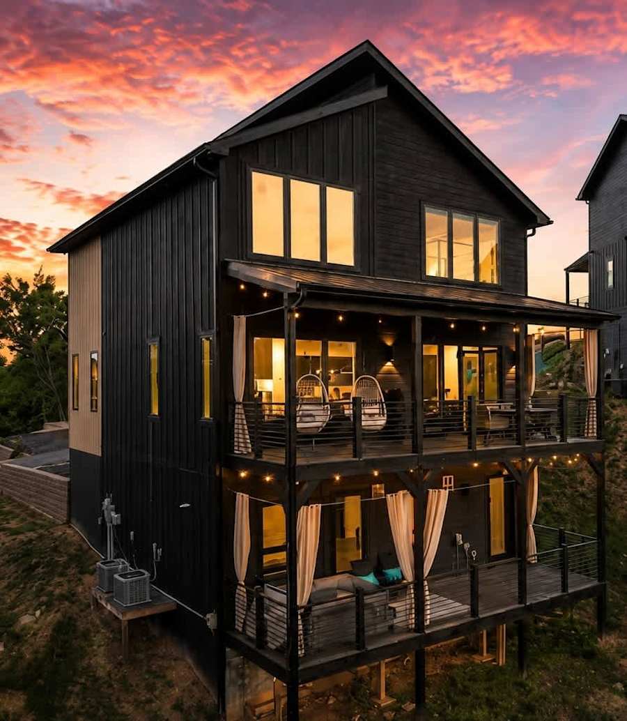 Ultimate Luxury 5 BR Cabin with indoor Pool