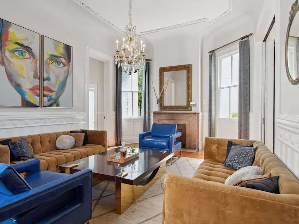 Opulent Expansive Unit, Heated Pool and Spa