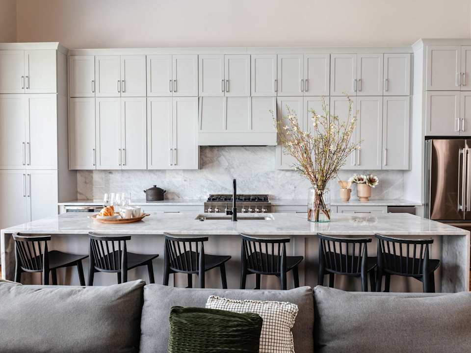 The 1300 | Luxe 7BR Pool&Spa · Parade Block