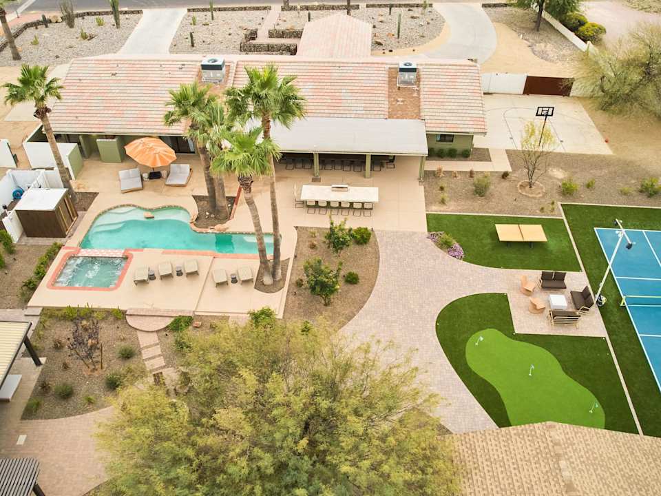 Luxe Private Resort Compound, Heated Pool and Spa