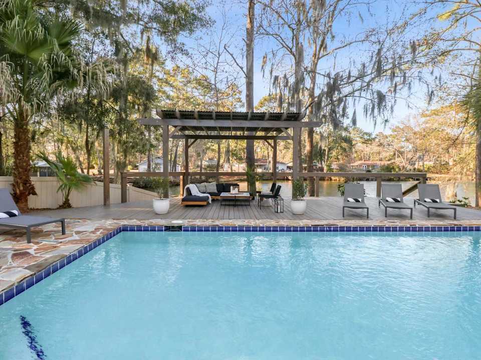 8BR Lakefront Estate | Pool, Hot Tub & Lake Access
