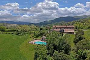 9 bedroom Tuscany villa