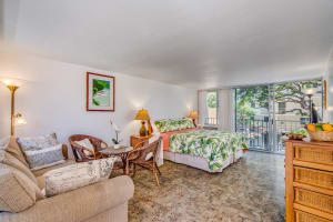 Fresh and inviting studio unit with natural light