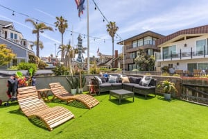Beach Bungalow: 3 Houses from Sand + Walk to Pier — Hermosa Beach, CA — vacation rental