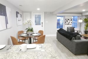 Federalist Style Rowhouse sleeps 4 with parking  — Washington, DC — vacation rental