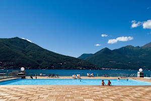 Italian Lakes penthouse apartment with pool