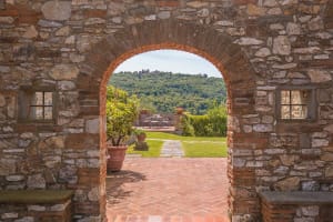 Stunning Tuscan farmhouse