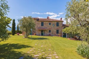 Tuscany villa with pool