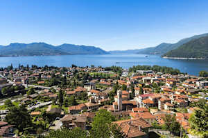 Italian Lakes penthouse apartment with pool