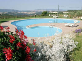 2 bedroom Tuscany apartment