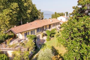 Lesa villa near the lakeside