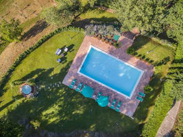 5 bedroom Tuscany villa rental