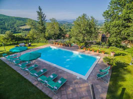 5 bedroom Tuscany villa rental