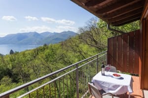 Family friendly Italian Lakes villa rental