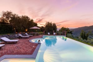 Tuscany villa with pool