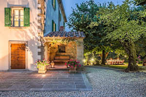 Arezzo villa rental