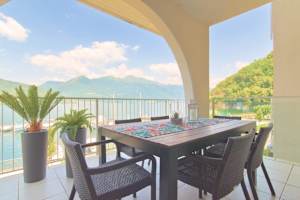 Lake Maggiore lakeside apartment