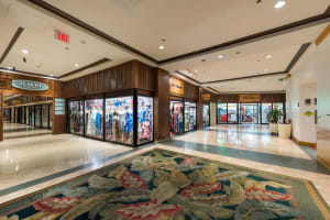 Bright and welcoming lobby to greet every guest