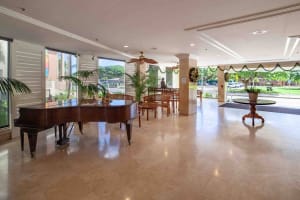 Bright and welcoming lobby to greet every guest