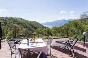 Family friendly Italian Lakes villa rental