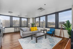 Sleek 2BR Downtown Retreat with Gym — Pittsburgh, PA — vacation rental
