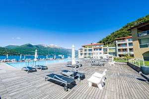 2 bedroom Lake Maggiore apartment with pool