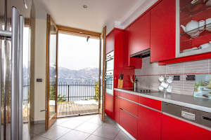 3 bedroom Italian Lakes apartment