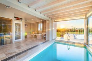 Tuscany villa with spa