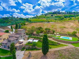 Tuscany farmhouse