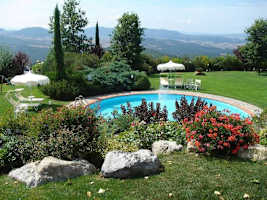 Tuscany apartment with pool