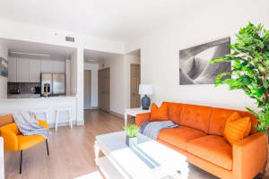 3BR Premium Downtown Apartment with Office & Gym — Charlotte, NC — vacation rental