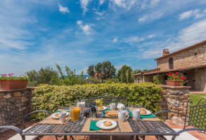 Stunning Tuscan farmhouse