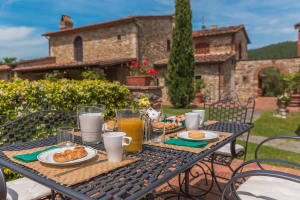 Stunning Tuscan farmhouse