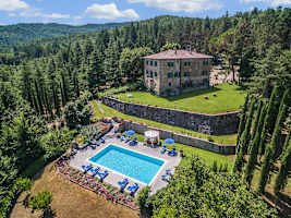 Arezzo villa rental