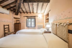 5 bedroom Tuscany villa rental