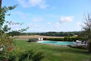 Stunning 5 bedroom Aquitaine farmhouse with pool