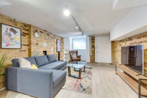 Elegant Spacious Studio in Downtown Toronto