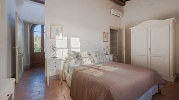 Pisa villa rental