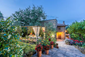 5 bedroom Tuscany villa rental