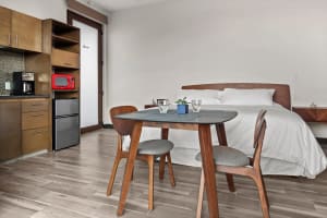 MAXEI 104A