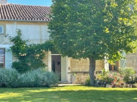 Stunning 5 bedroom Aquitaine farmhouse with pool