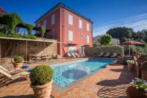 5 bedroom Tuscany villa