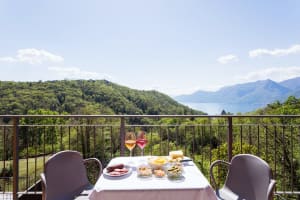 Family friendly Italian Lakes villa rental
