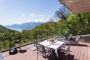 Family friendly Italian Lakes villa rental